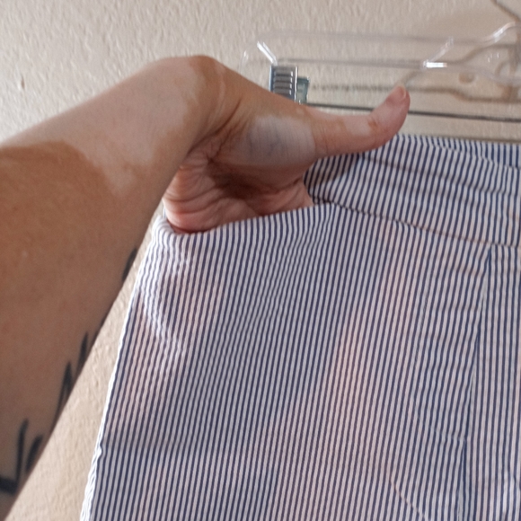 Hilary Radley Blue & White Stripe Seersucker Pants Pull On Crop L - Picture 8 of 10